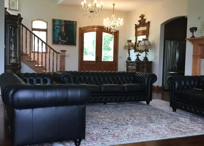 Affordable Luxury Mansion Villa *